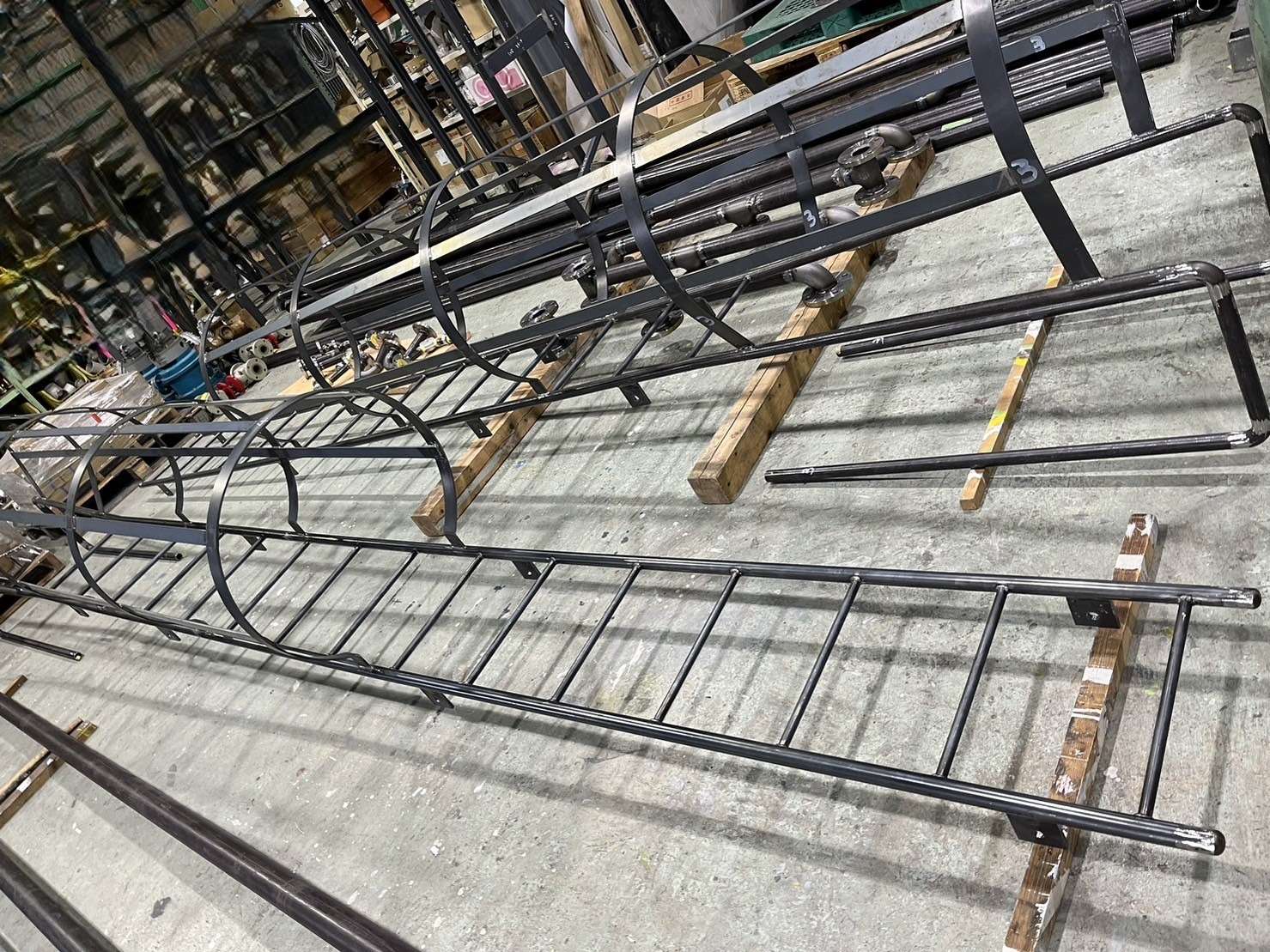 愛知県M社付帯設備塗装